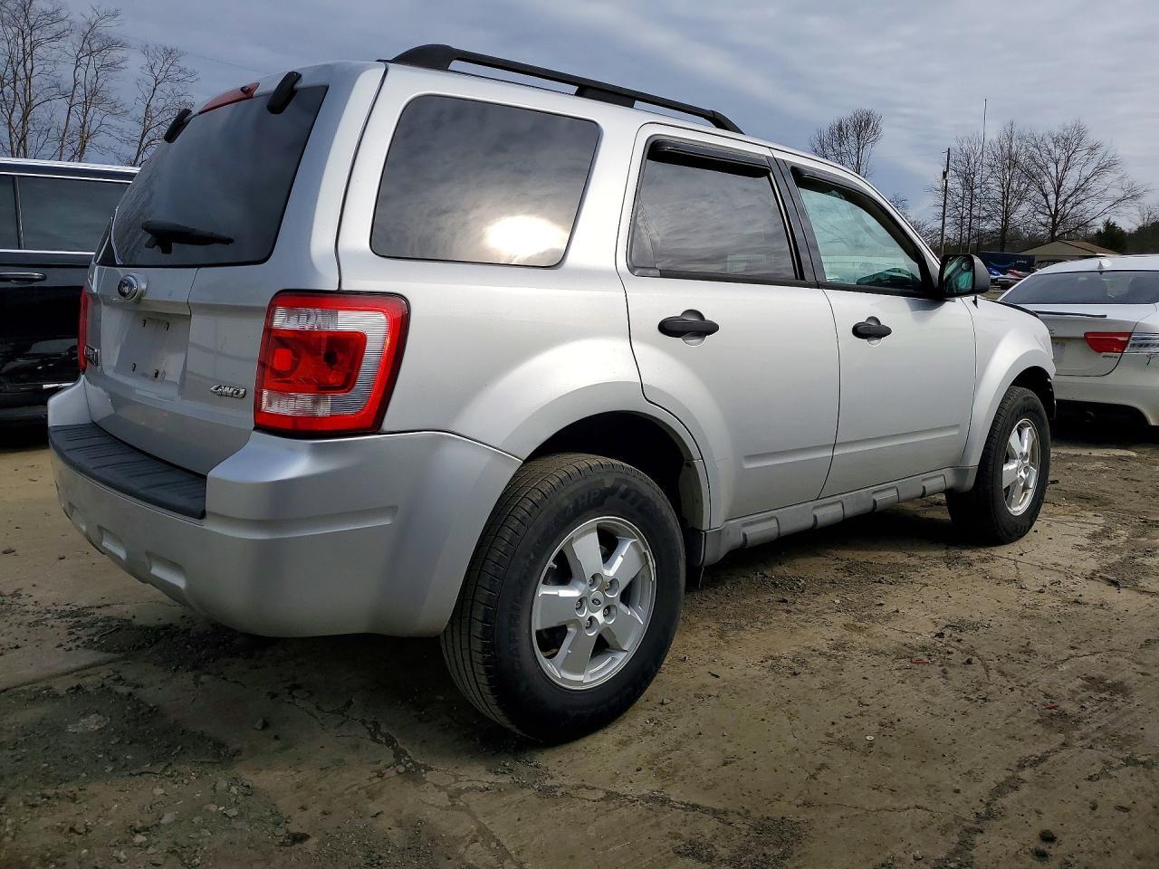 2009 Ford Escape Xlt - Фото 3