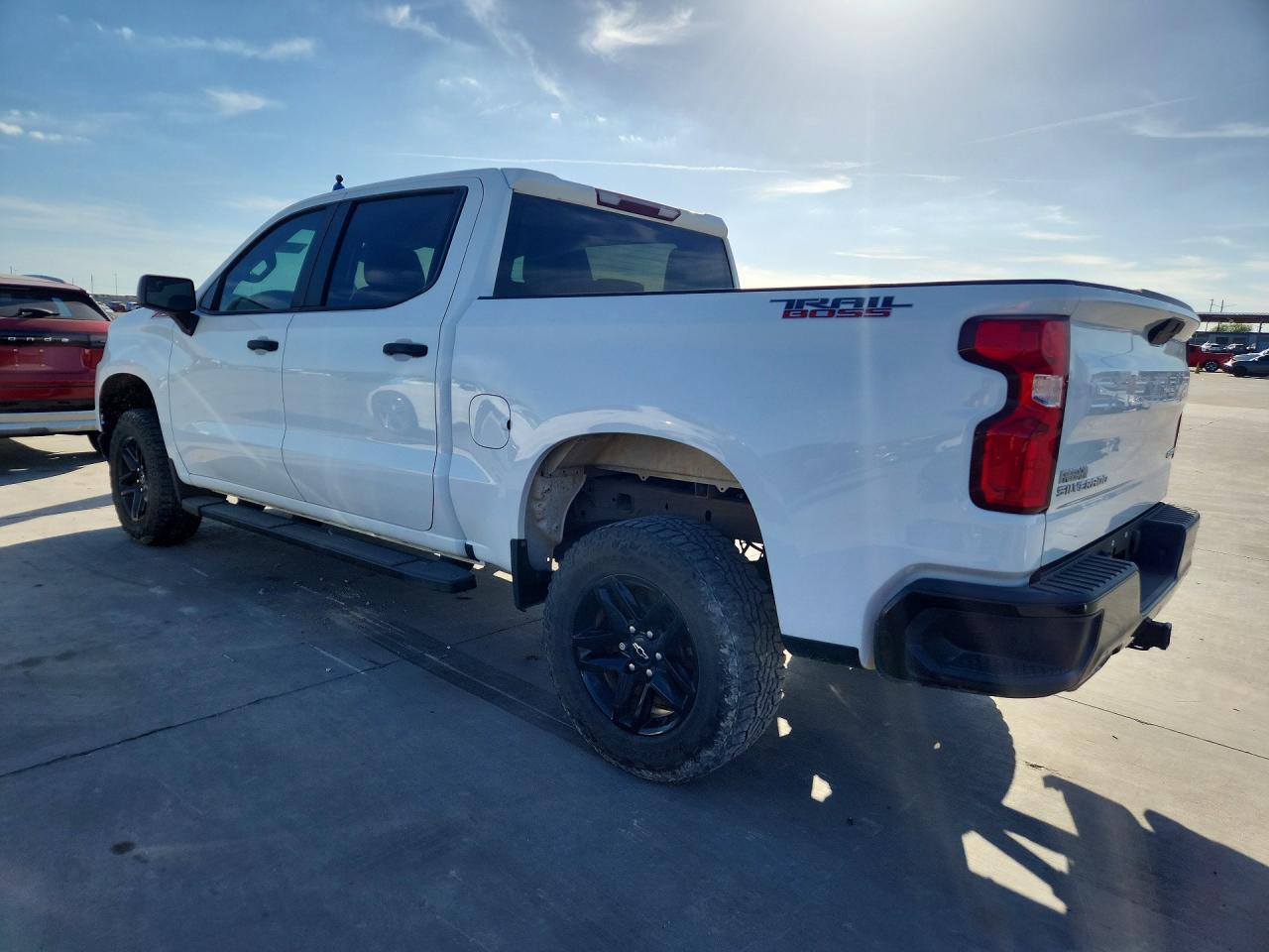 2021 Chevrolet Silverado K1500 Trail Boss Custom - Фото 2