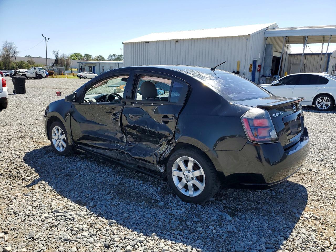 2012 Nissan Sentra 2.0 - Фото 2