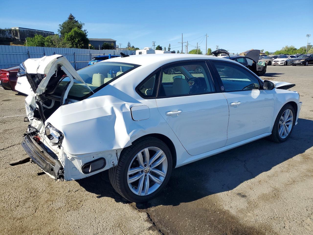 2019 Volkswagen Passat Wolfsburg - Image 3