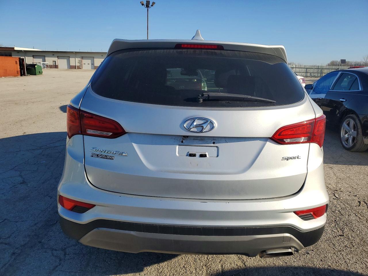 2017 Hyundai Santa Fe Sport 2.4L - Фото 6