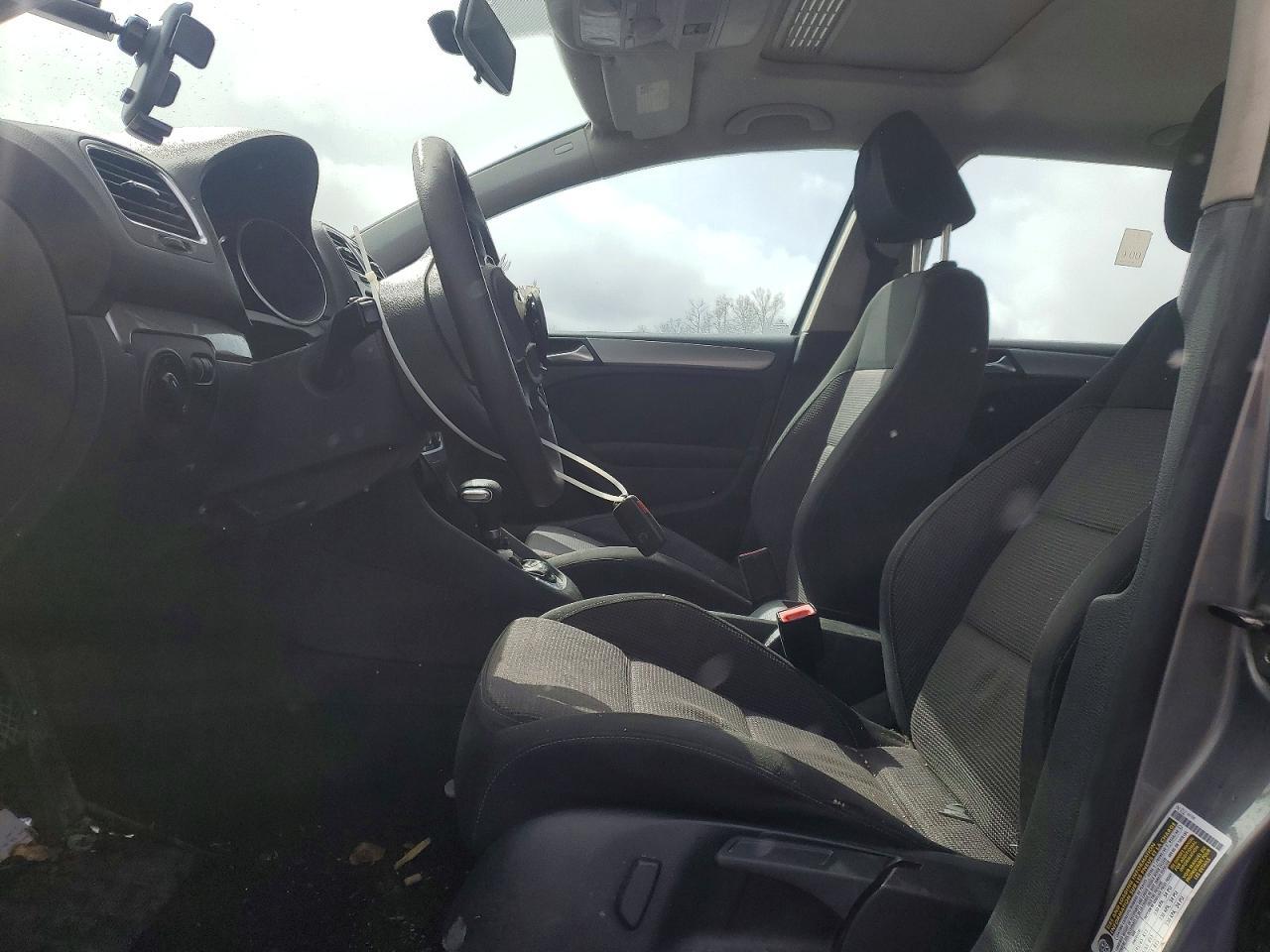 2010 Volkswagen Golf - Фото 7