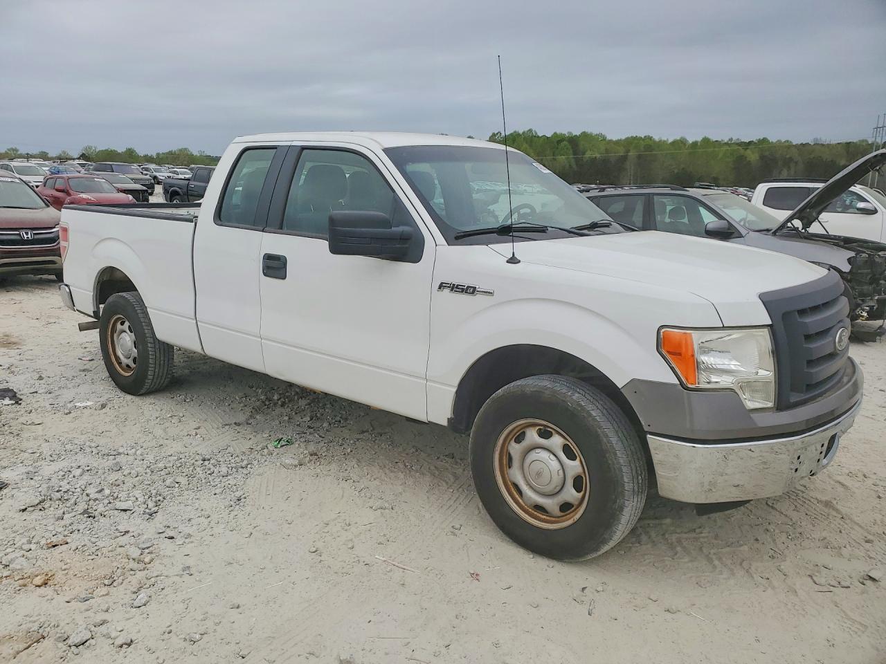 2011 Ford F150 Super Cab - Image 4