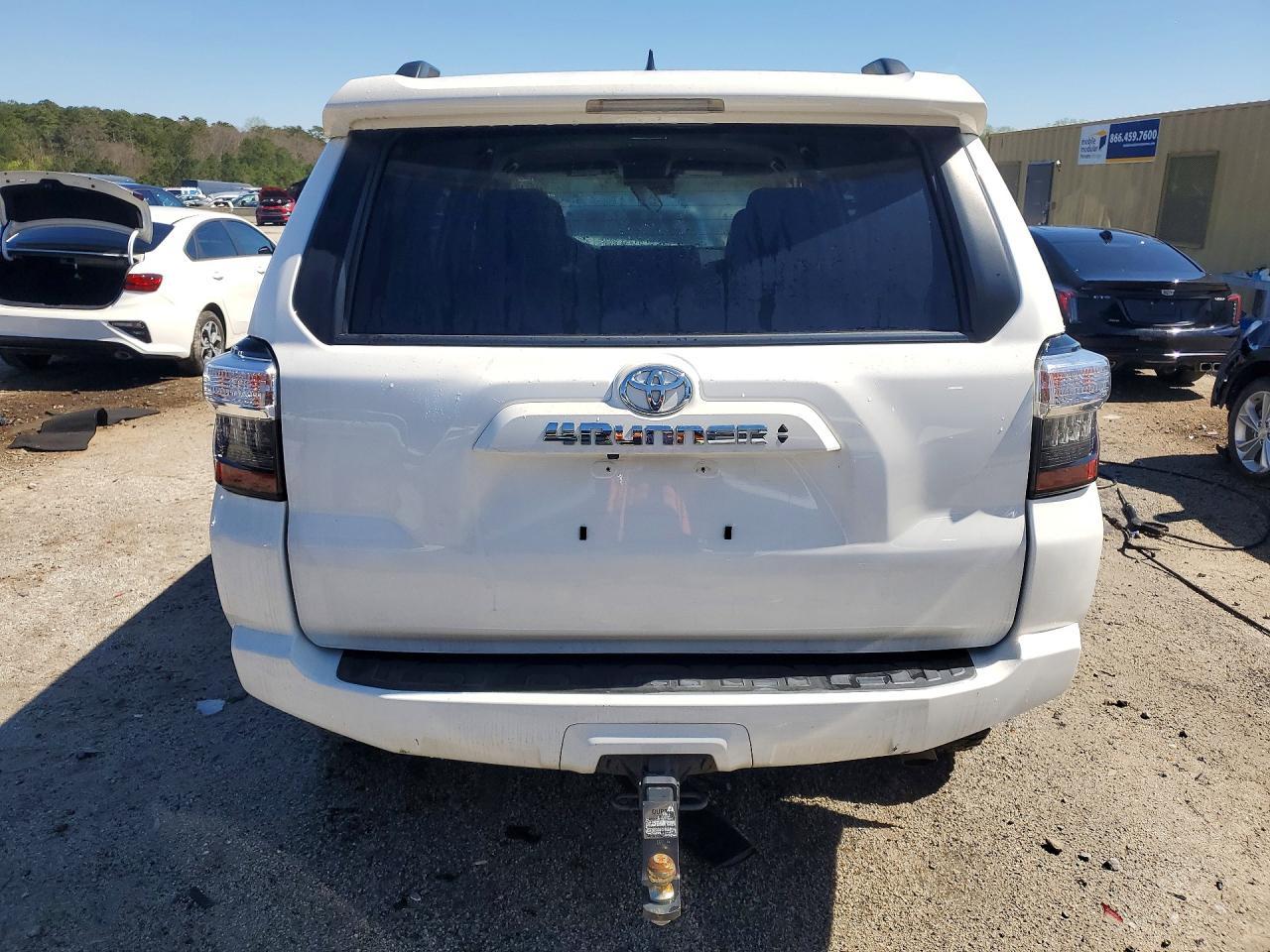 2022 Toyota 4Runner Sr5 - Фото 6