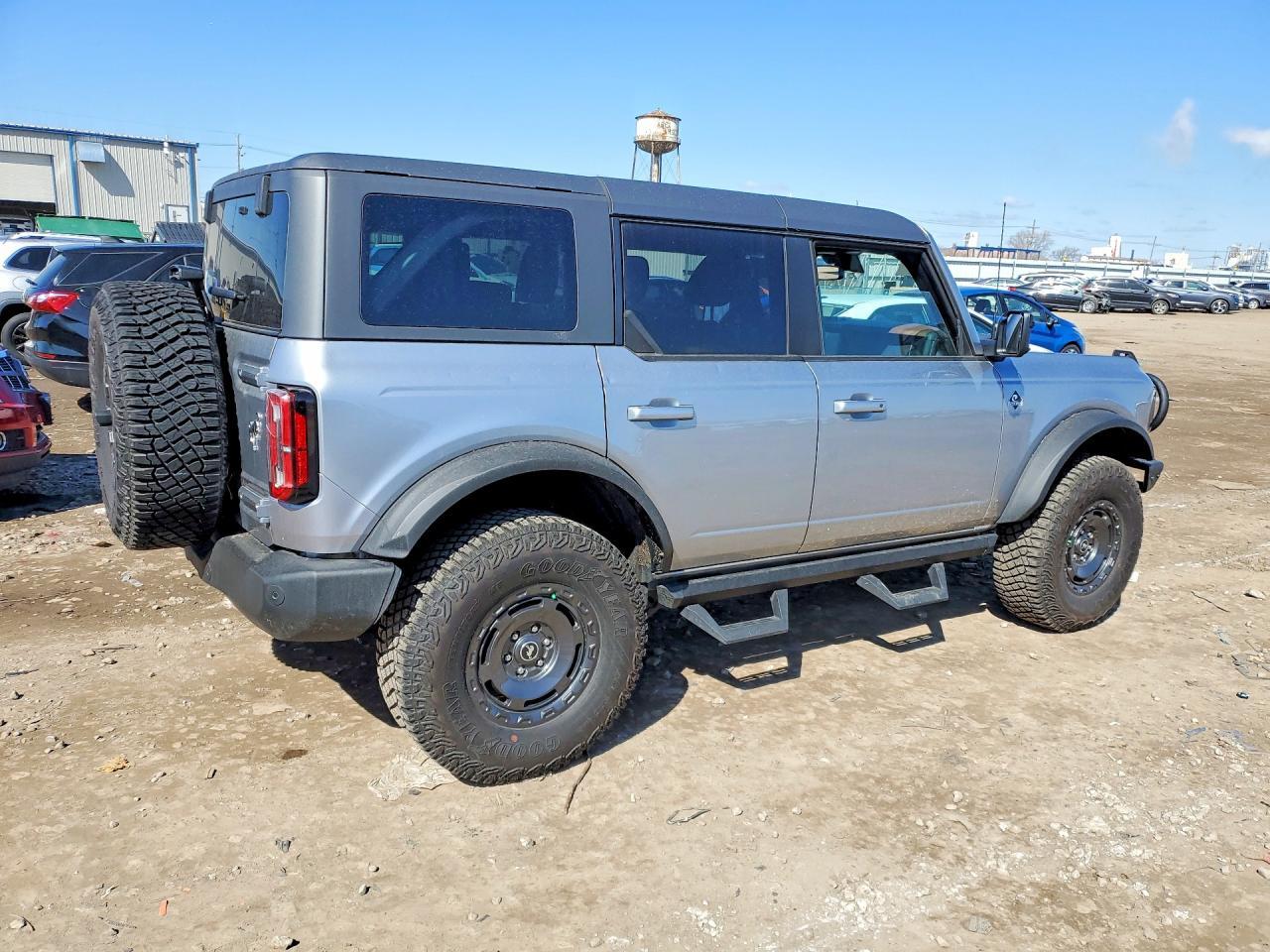 2024 Ford Bronco Outer Banks - Фото 3