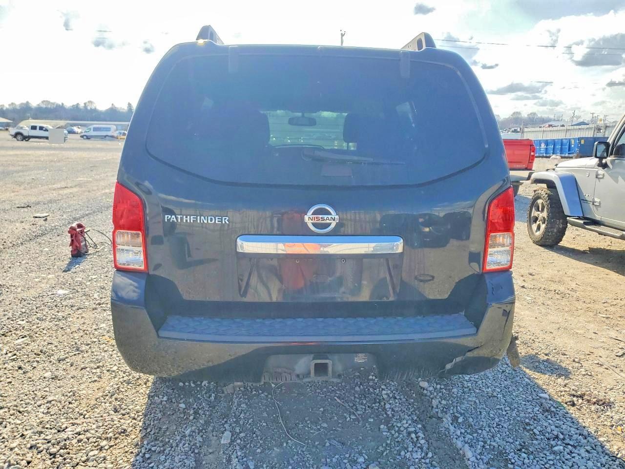 2012 Nissan Pathfinder S - Фото 6