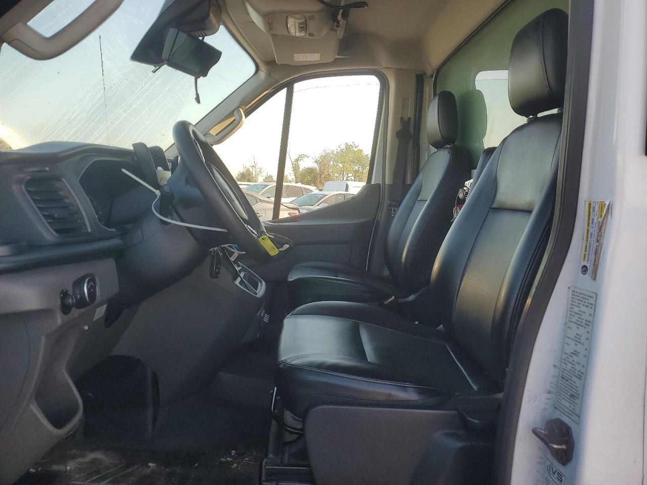 2020 Ford Transit Delivery Truck - Image 7