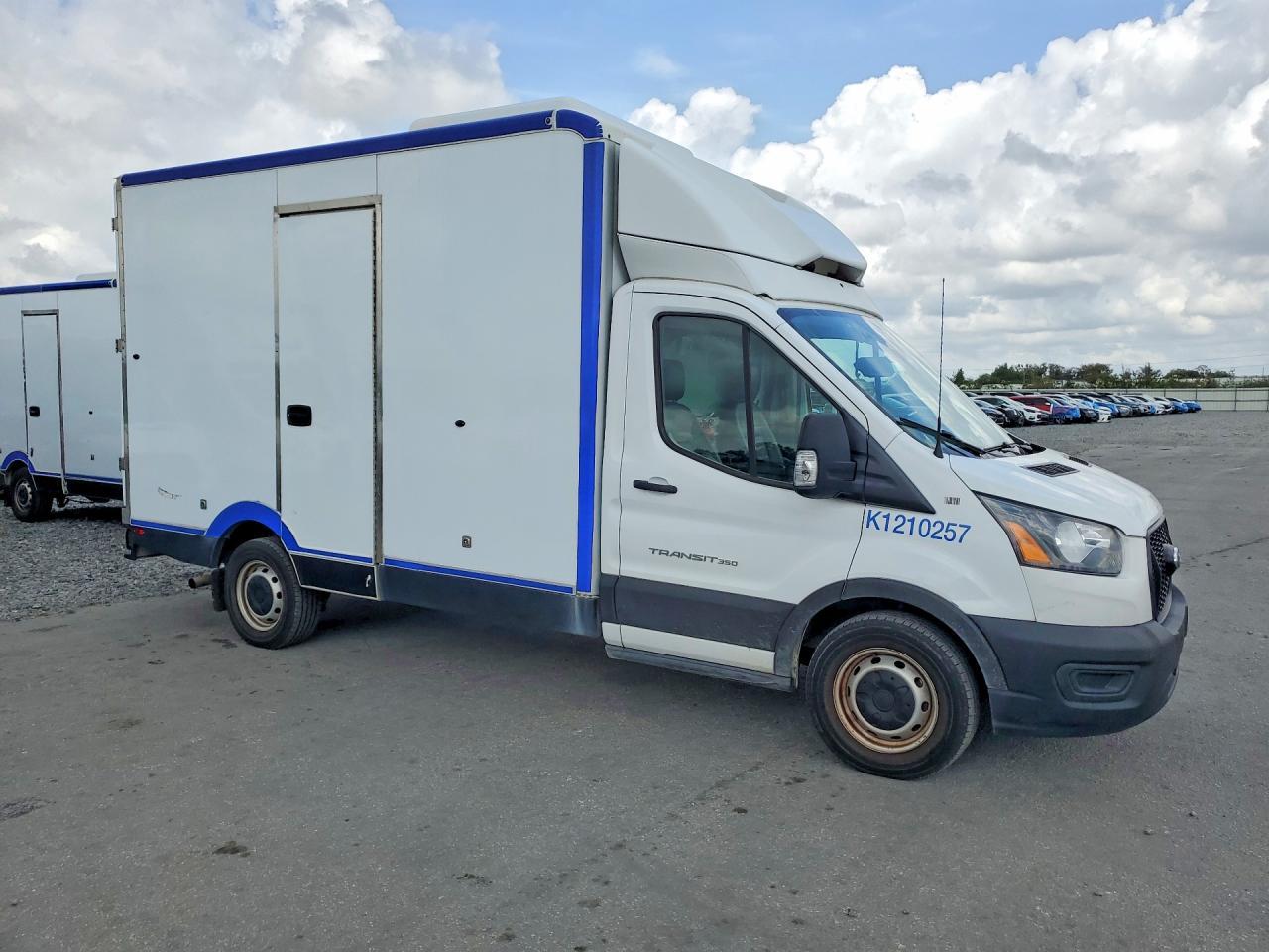 2021 Ford Transit Delivery Truck - Image 4