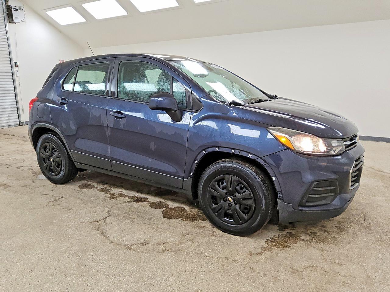 2018 Chevrolet Trax Ls - Image 4