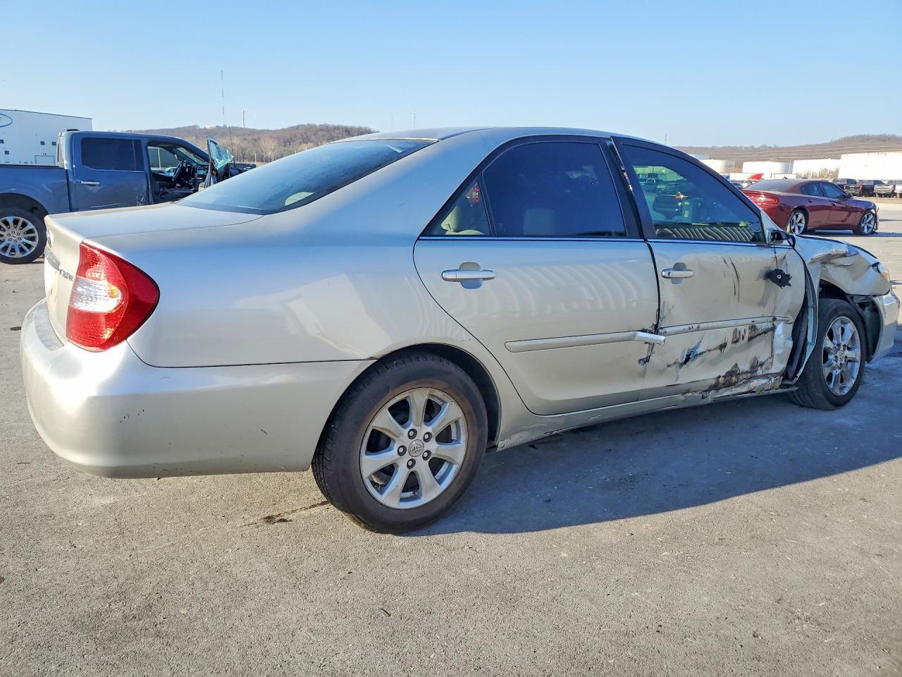 2003 Toyota Camry Le - Фото 3