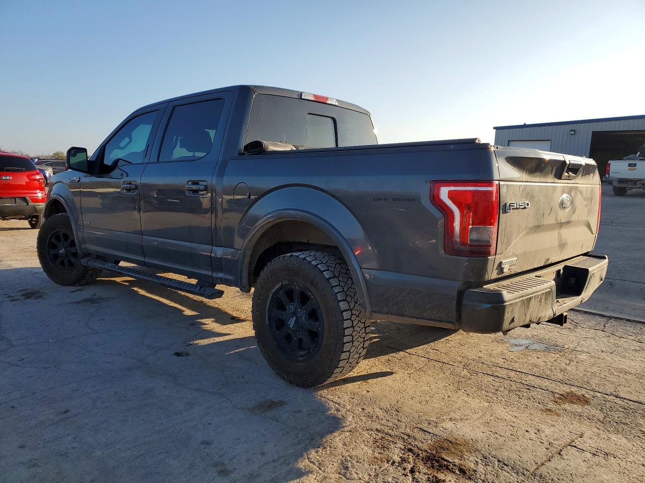 2017 Ford F150 Supercrew - Фото 2