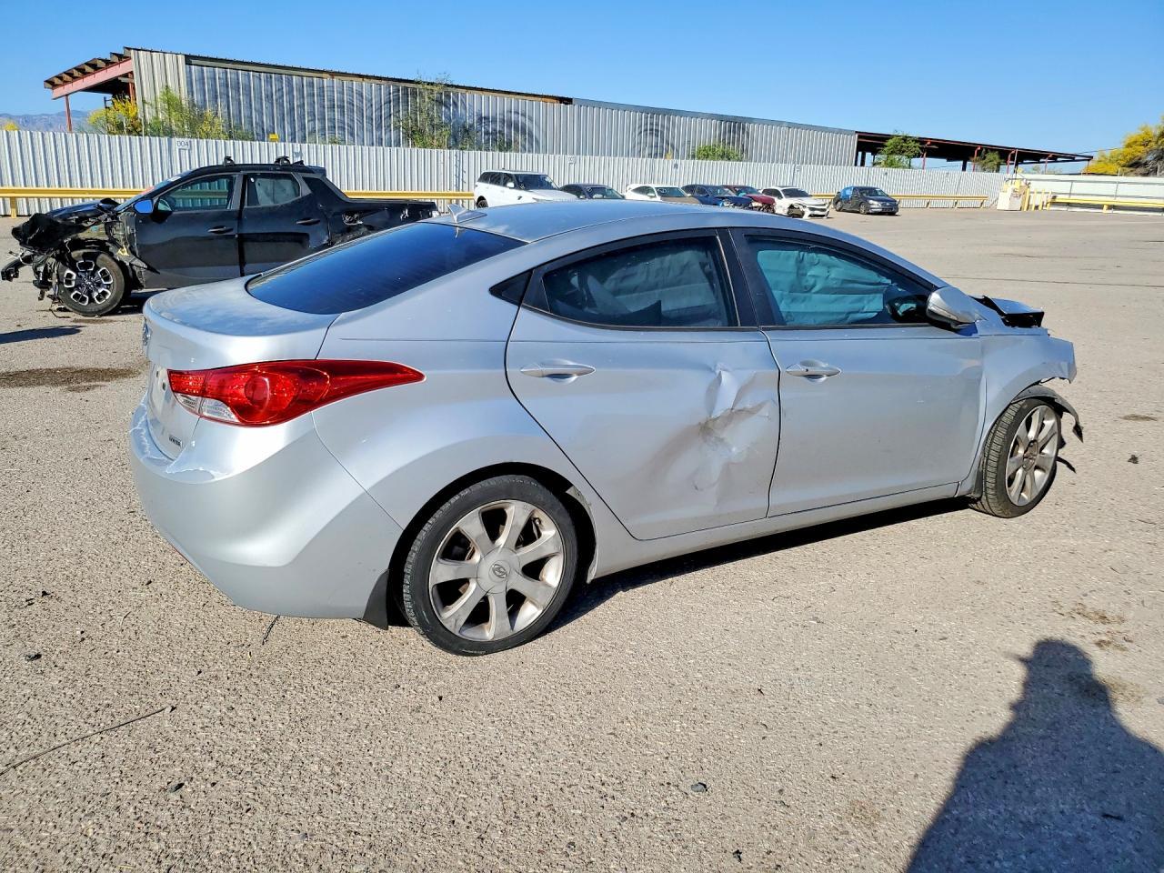 2013 Hyundai Elantra Limited - Фото 3
