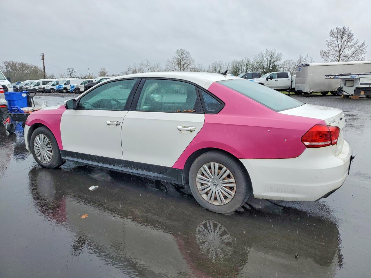 2014 Volkswagen Passat S - Фото 2