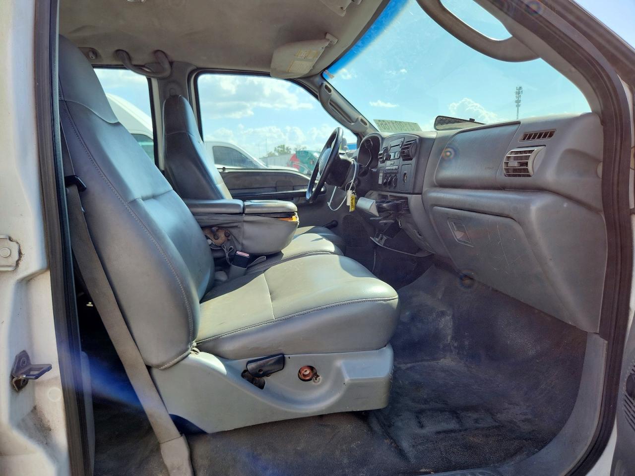 2005 Ford F550 Super Duty - Фото 5