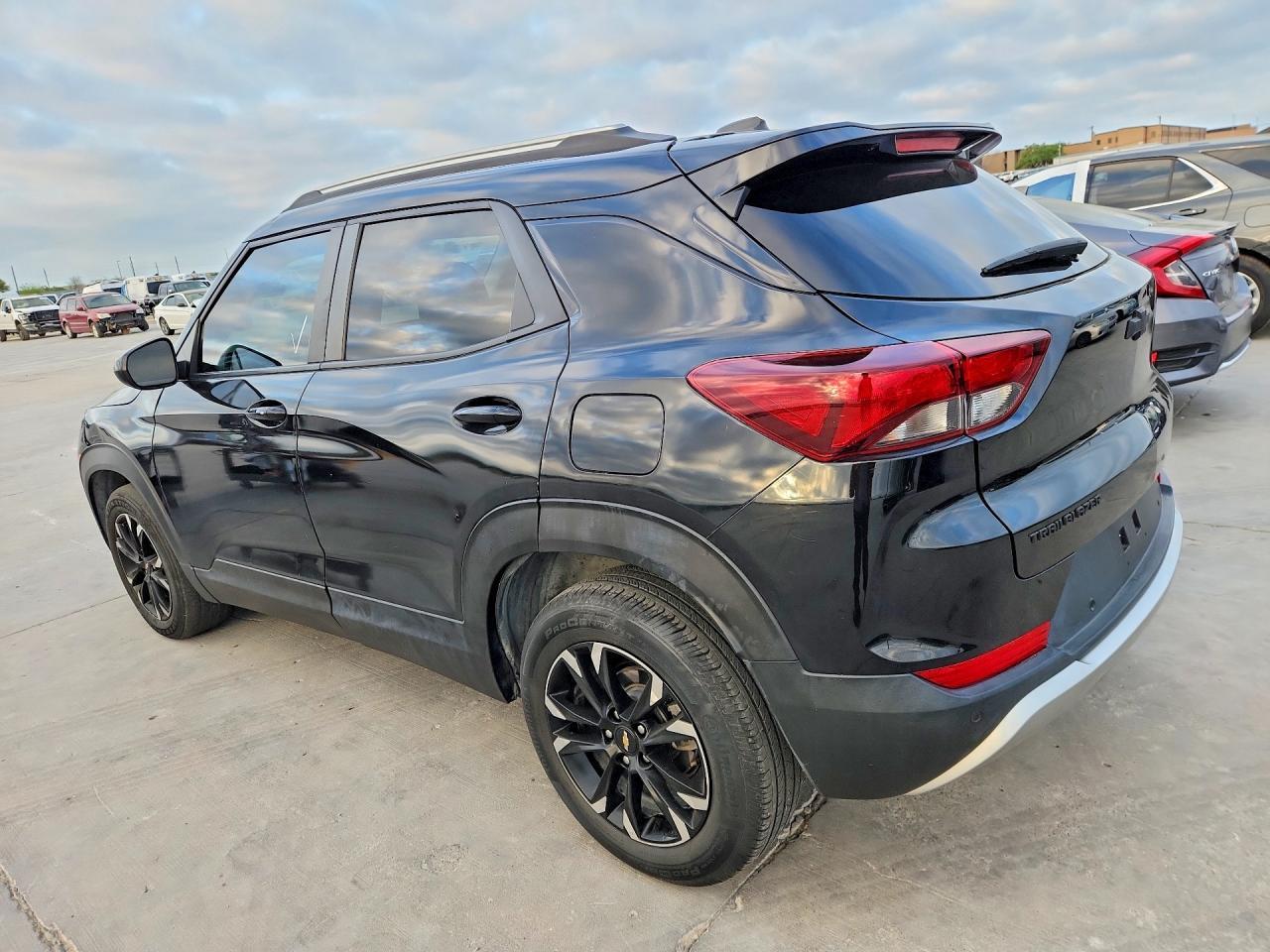 2022 Chevrolet Trailblazer Lt - Image 2