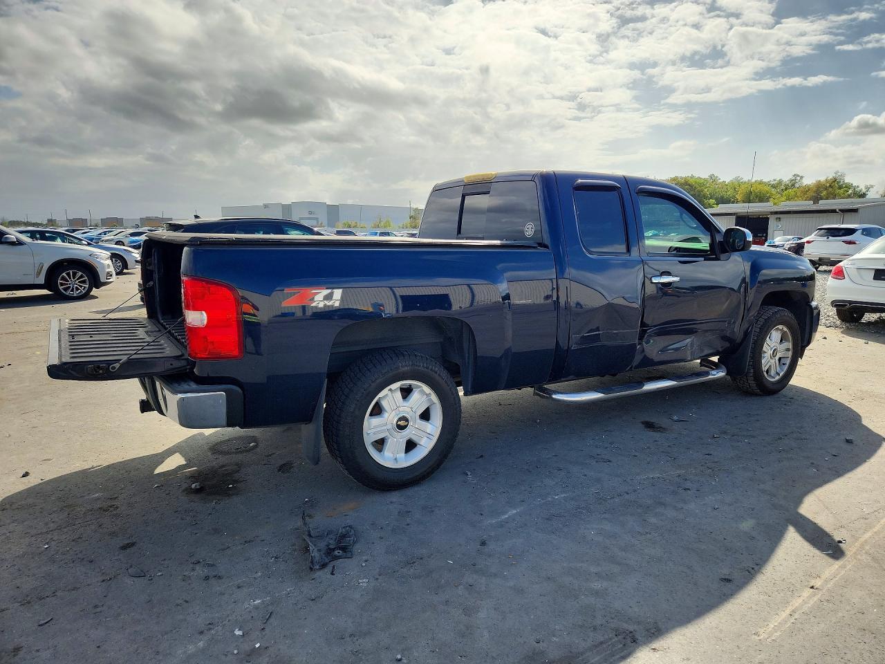 2011 Chev Silverado K1500 Ltz - Фото 3