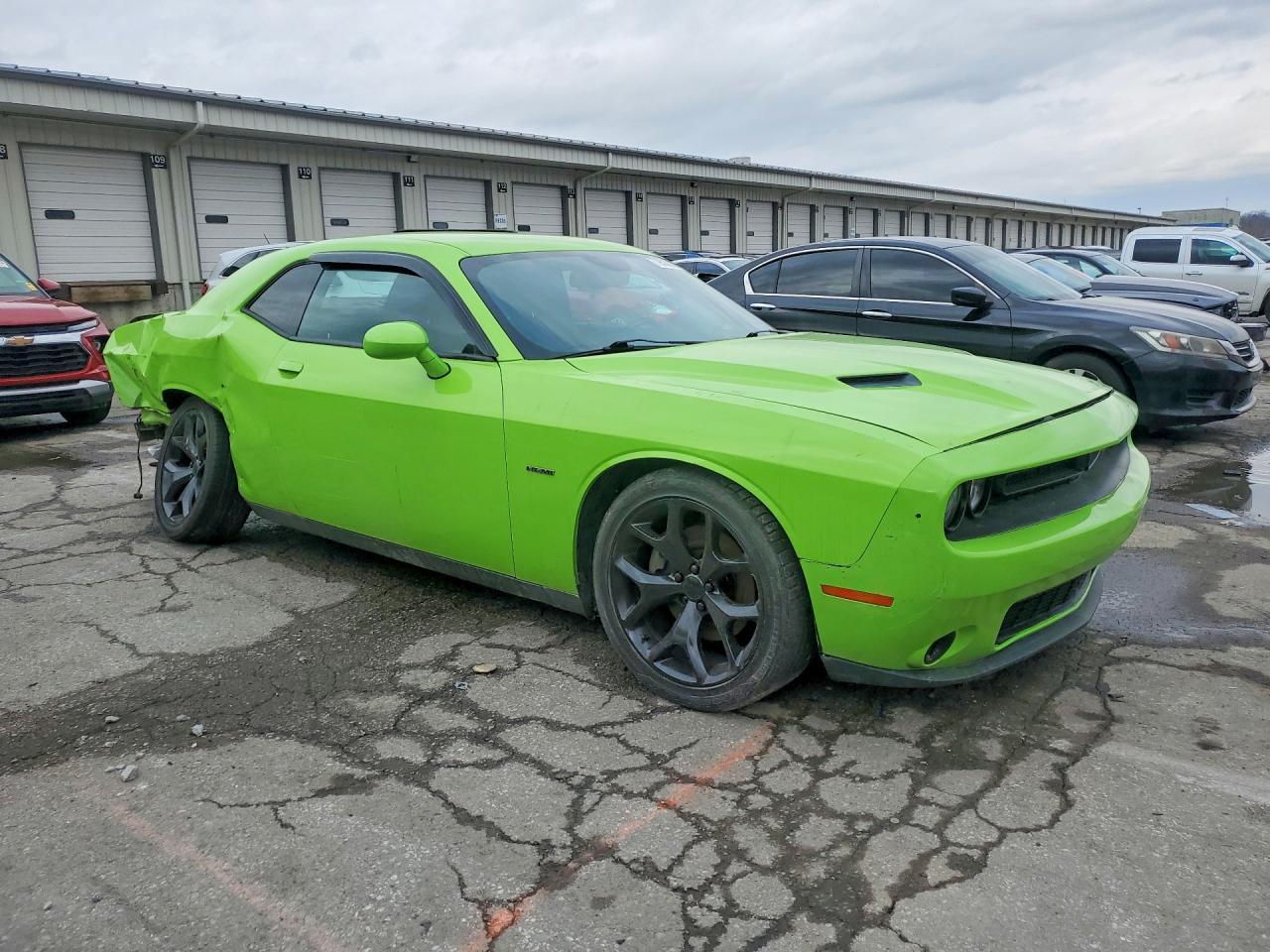 2015 Dodge Challenger Sxt - Image 4