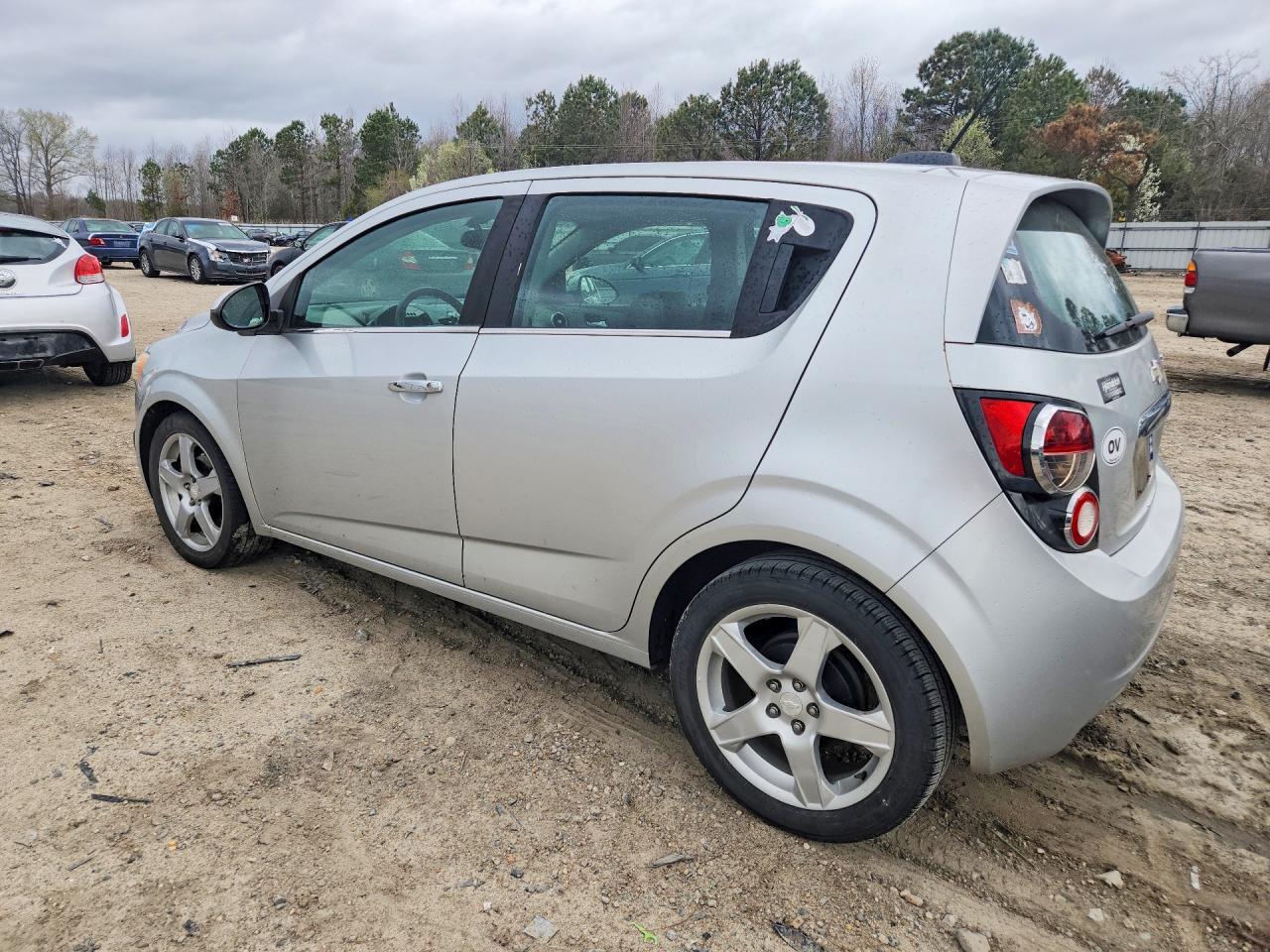 2015 Chevrolet Sonic Ltz - Фото 2