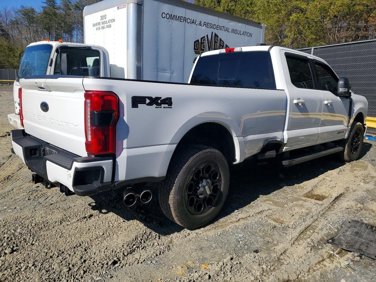 2023 Ford F250 Super Duty - Image 3