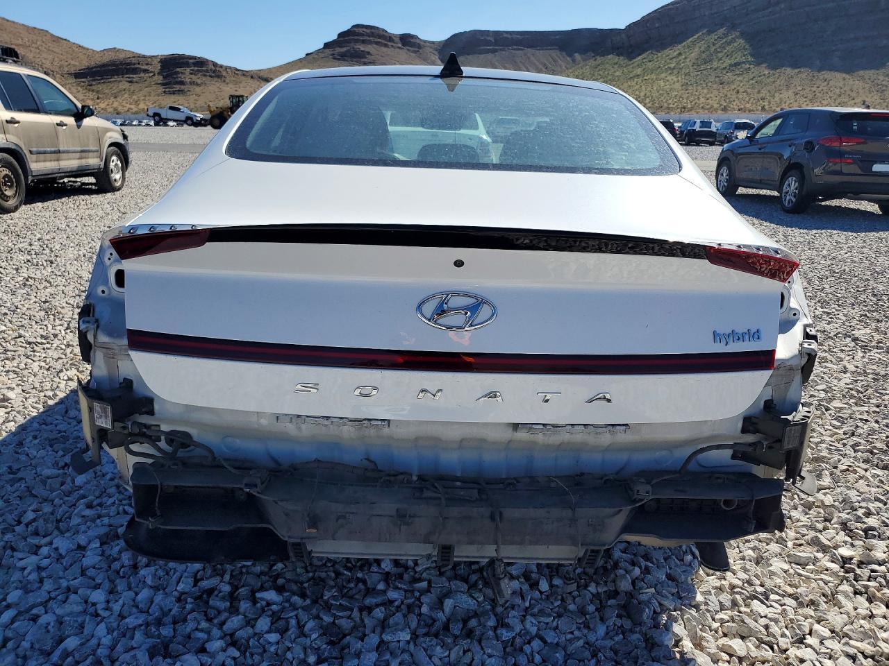 2021 Hyundai Sonata Hybrid Limited - Image 6