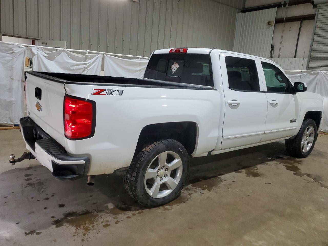 2018 Chevrolet Silverado K1500 Lt - Image 3