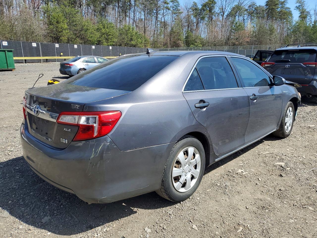 2014 Toyota Camry Hybrid Xle - Фото 3