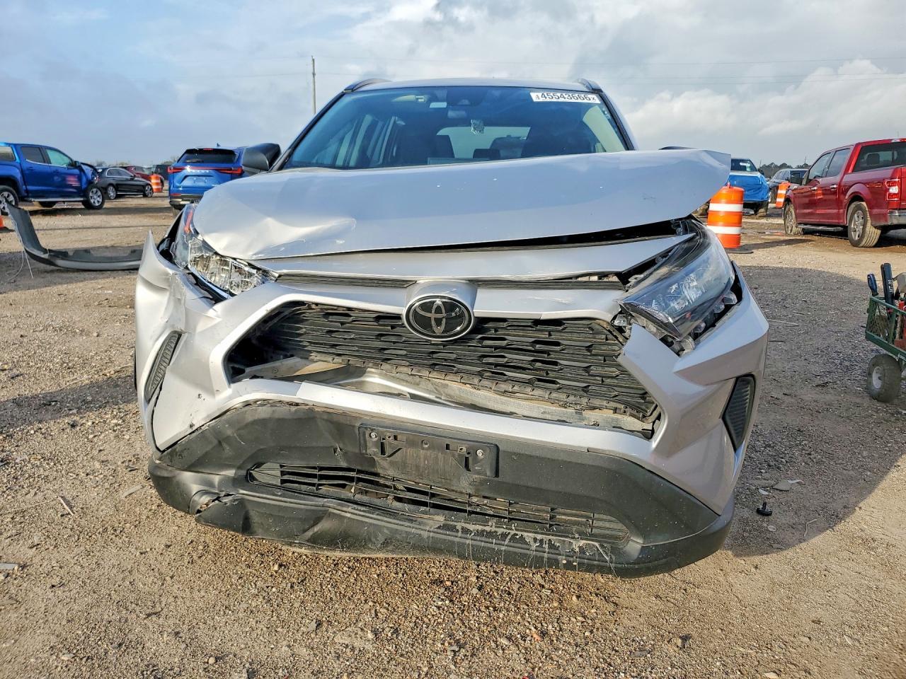2020 Toyota Rav4 Le - Фото 5