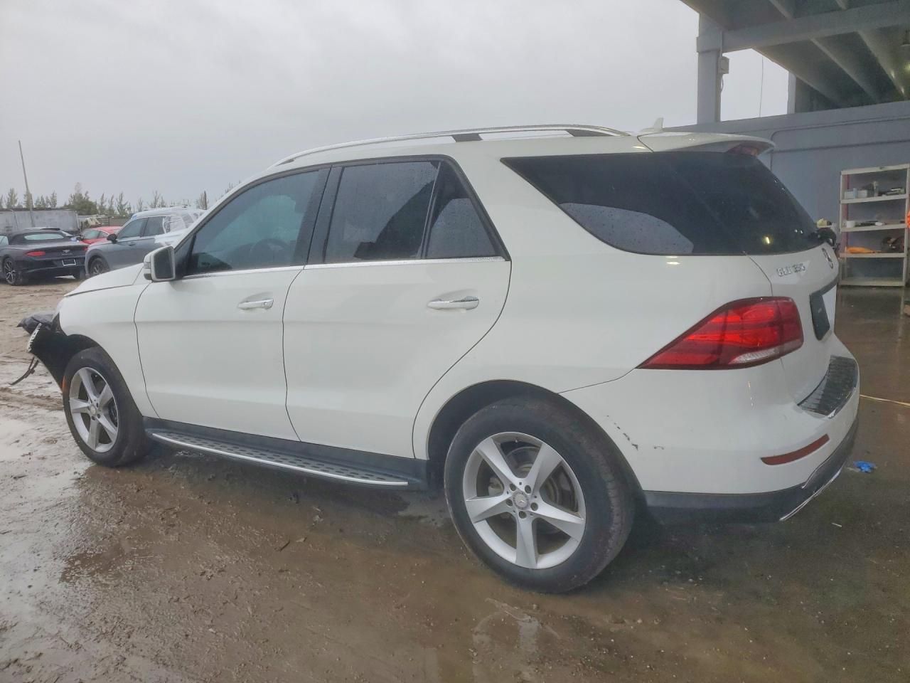 2016 Mercedes-Benz Gle 350 4Matic - Фото 2