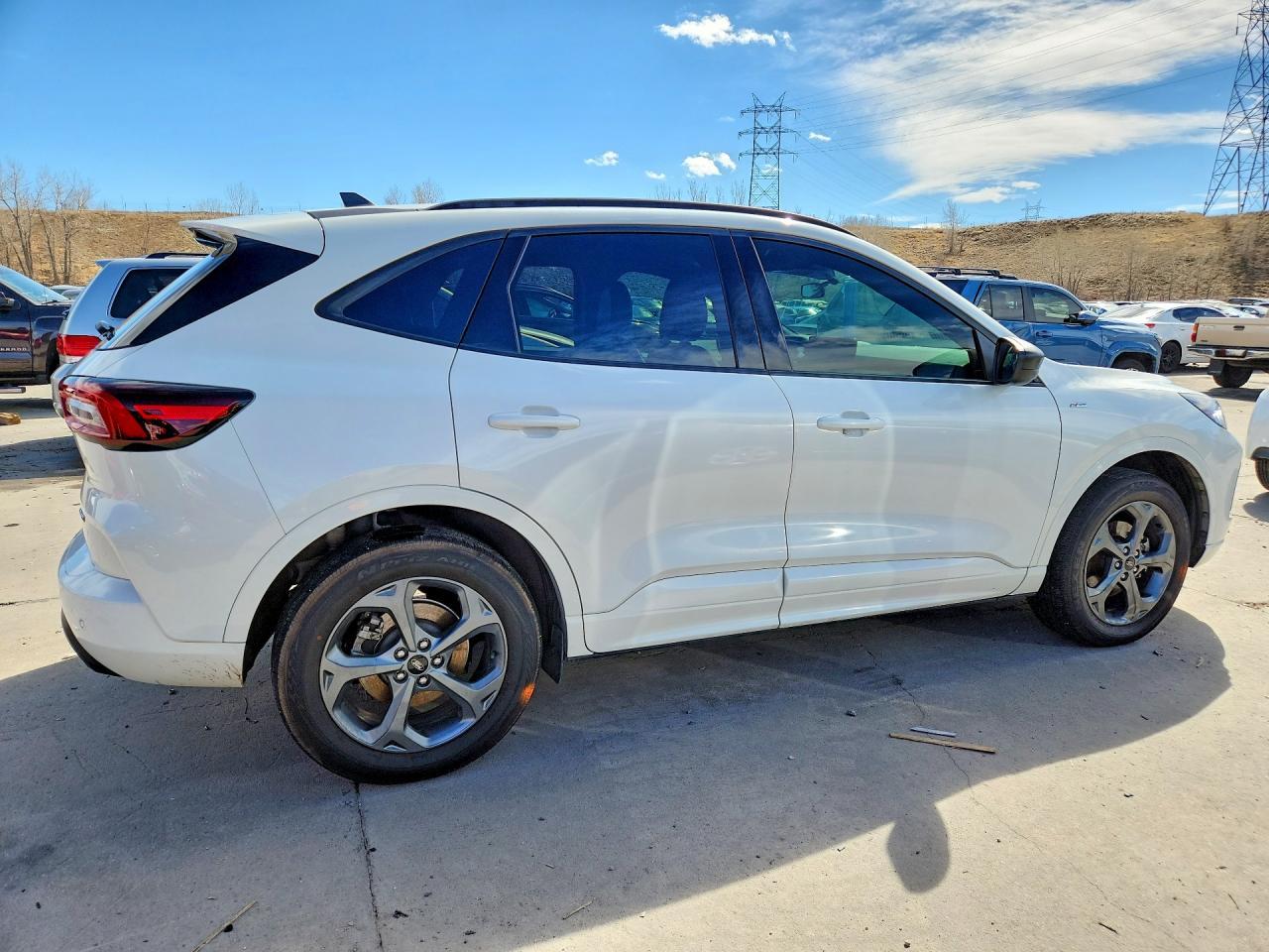 2024 Ford Escape St Line - Image 3