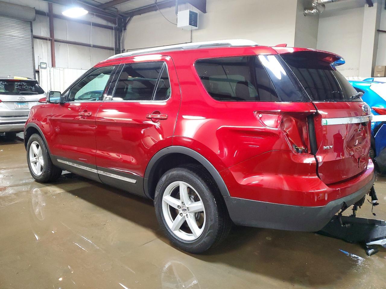 2017 Ford Explorer Xlt - Фото 2