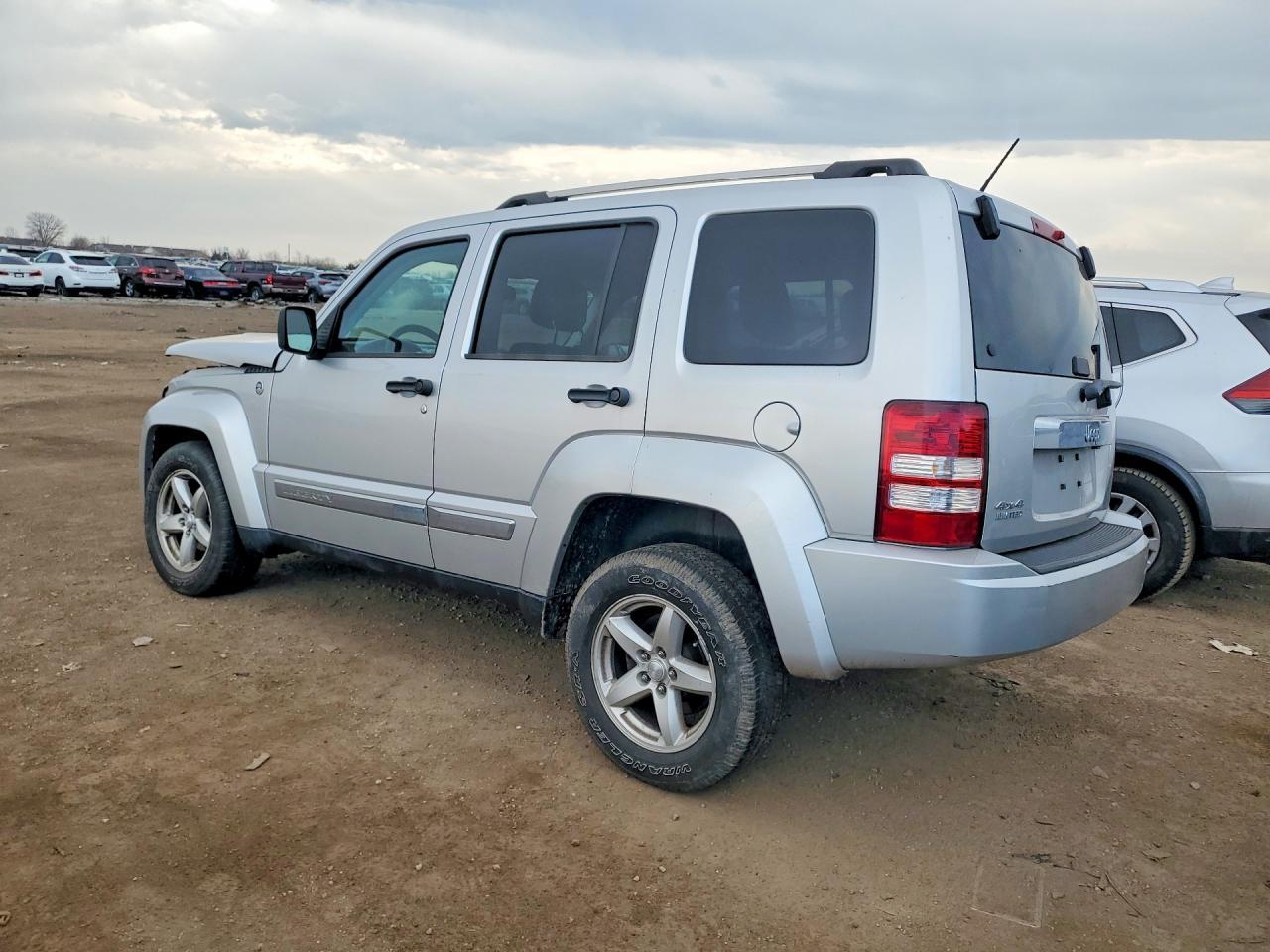 2012 Jeep Liberty Limited - Image 2