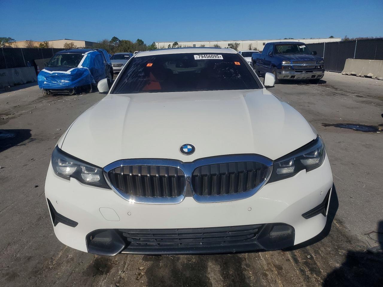 2019 BMW 330I - Фото 5