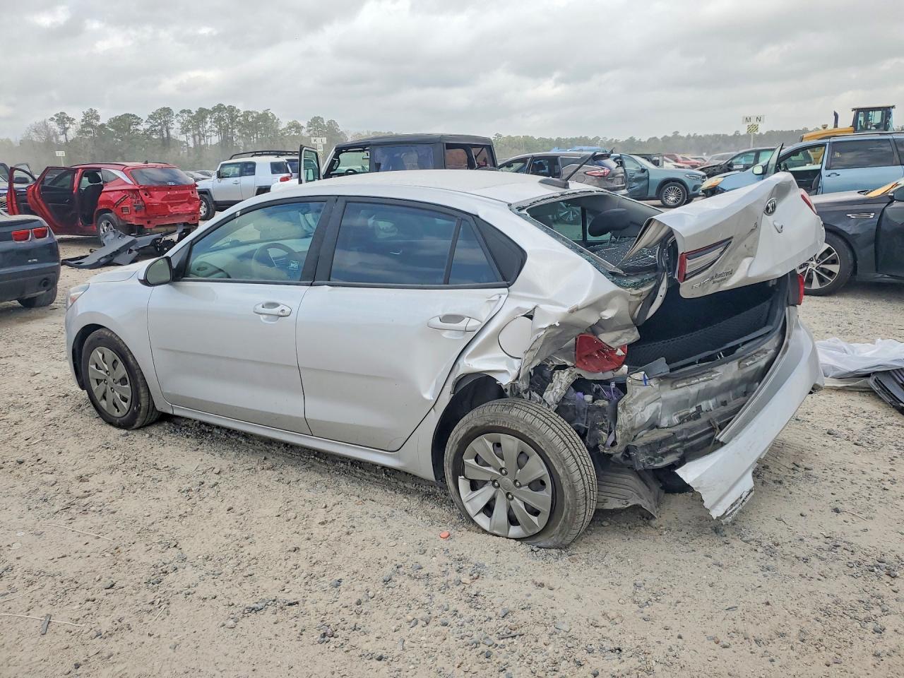 2020 Kia Rio S - Фото 2