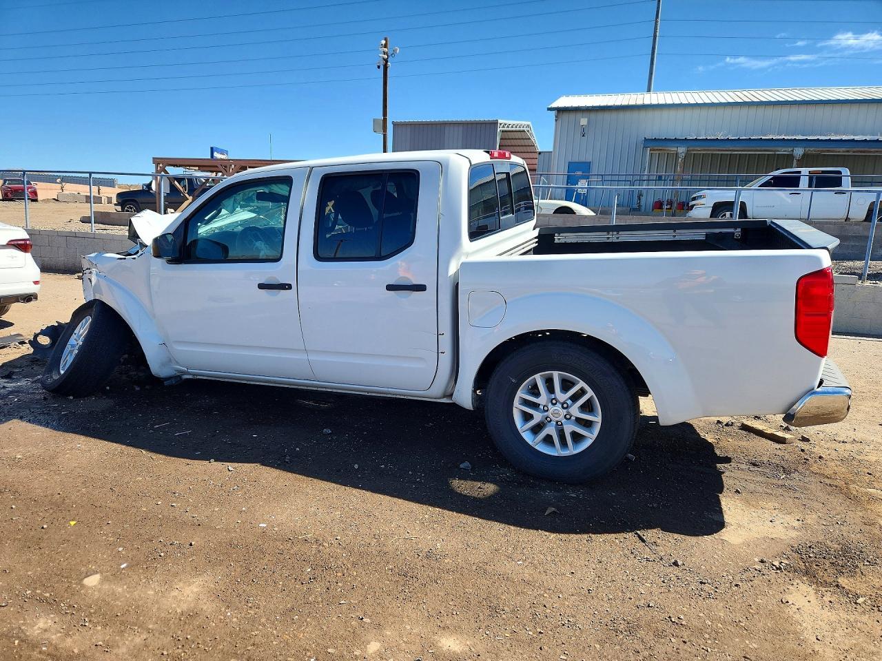2014 Nissan Frontier S - Фото 2