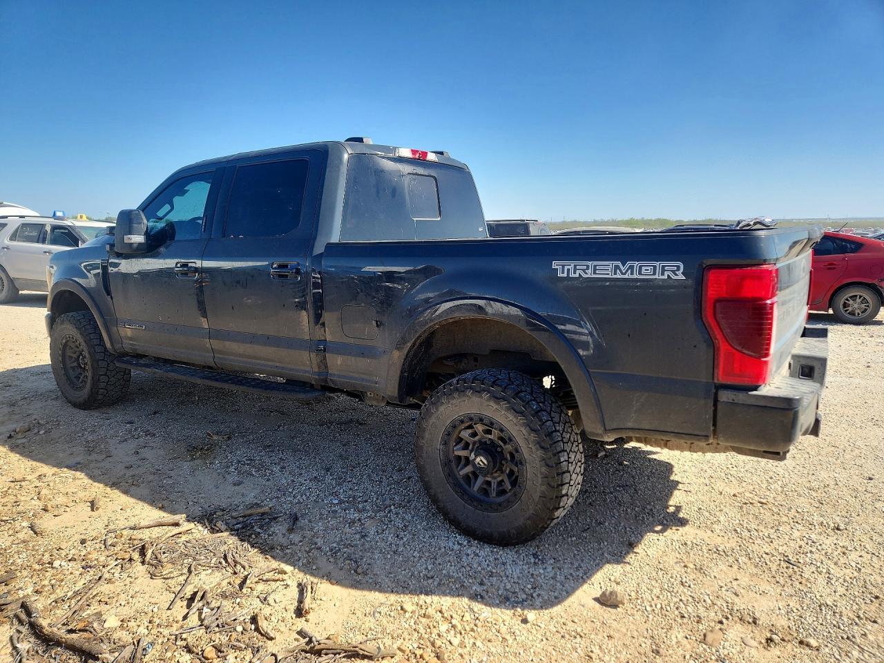 2021 Ford F250 Super Duty - Фото 2