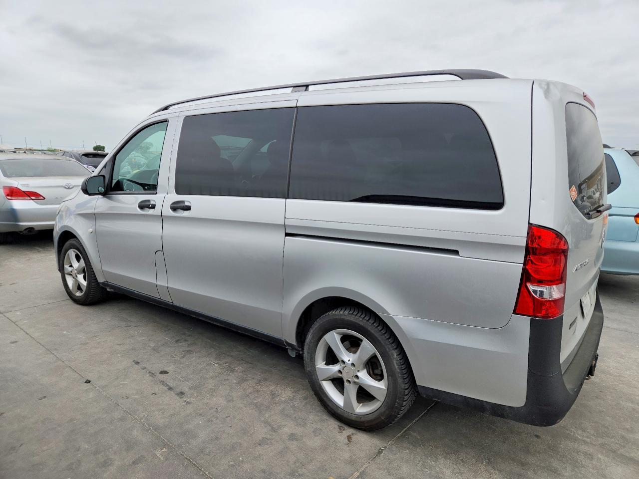 2016 Mercedes-Benz Metris - Фото 2
