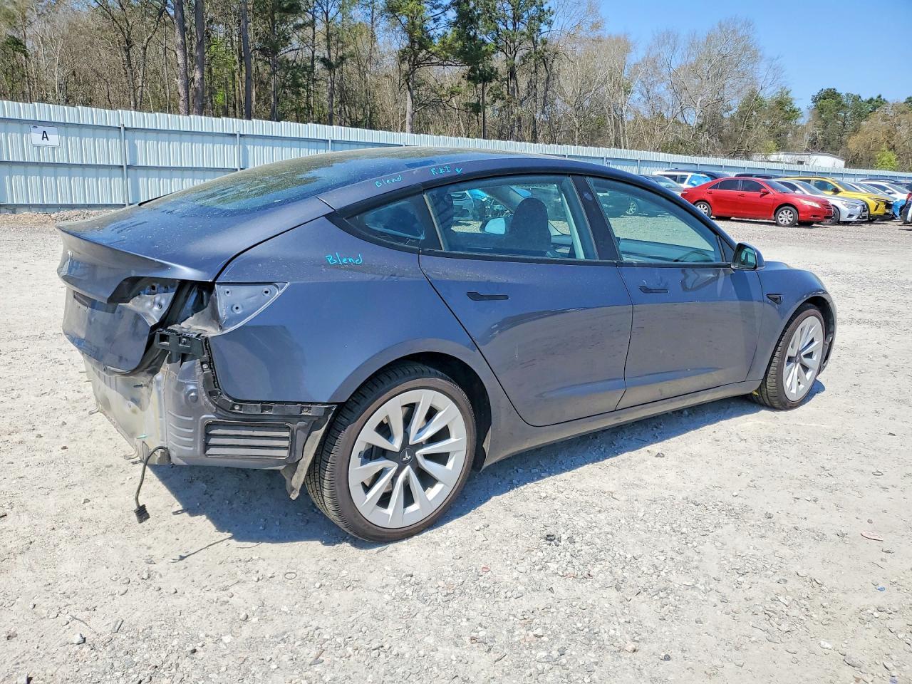 2023 Tesla Model 3 - Фото 3