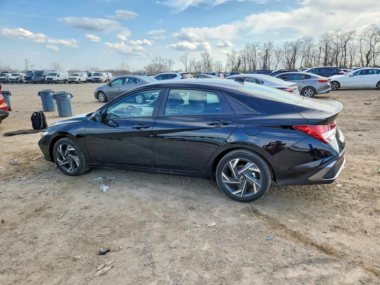 2025 Hyundai Elantra Hybrid Sel Sport - Фото 2