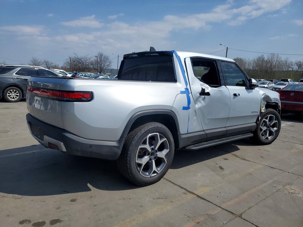 2023 Rivian R1T - Фото 3