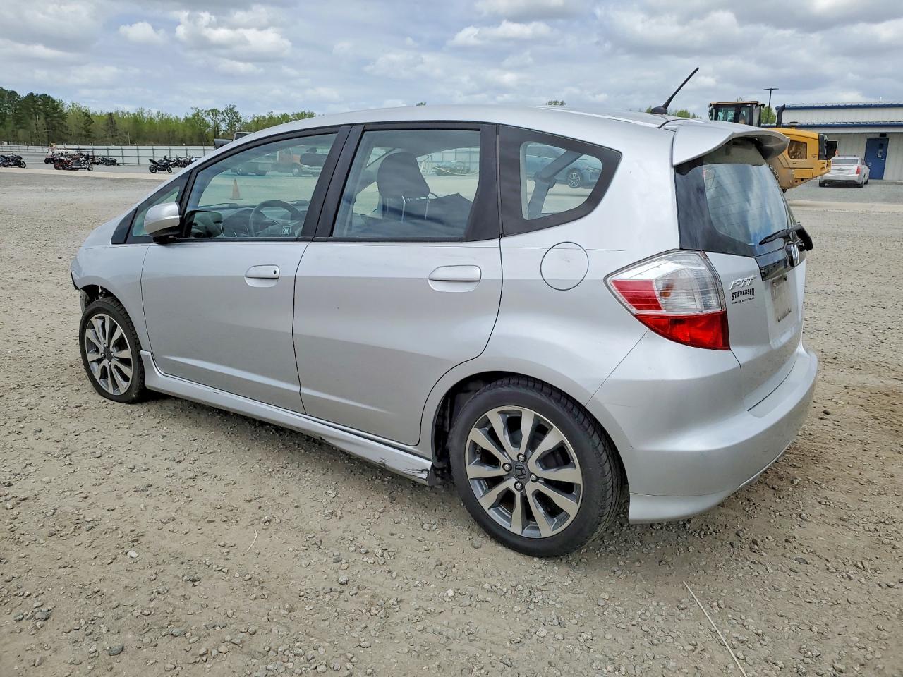 2013 Honda Fit Sport - Фото 2