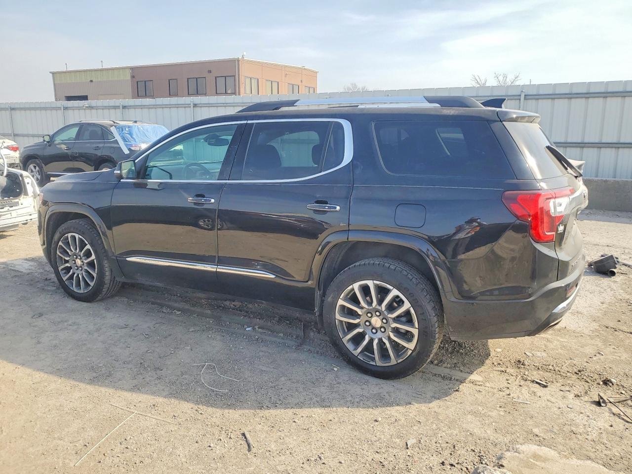 2020 GMC Acadia Denali - Фото 2