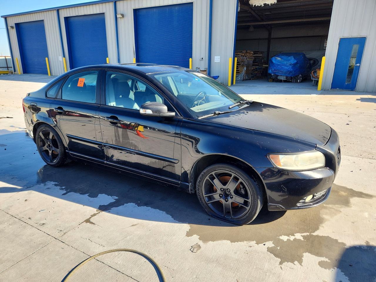 2010 Volvo S40 2.4I - Фото 4