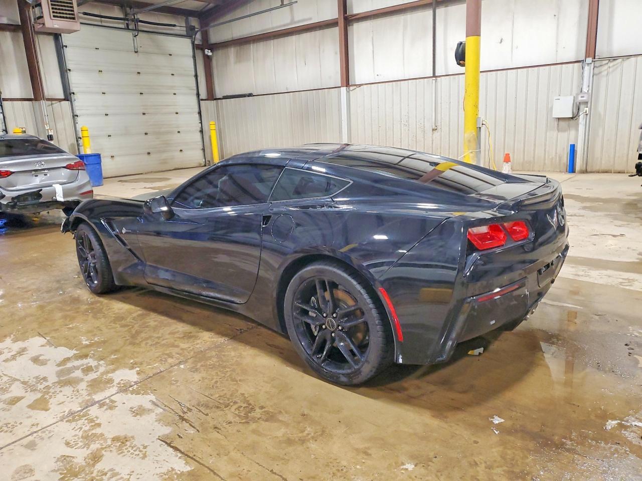 2015 Chevrolet Corvette Stingray 1Lt - Фото 2