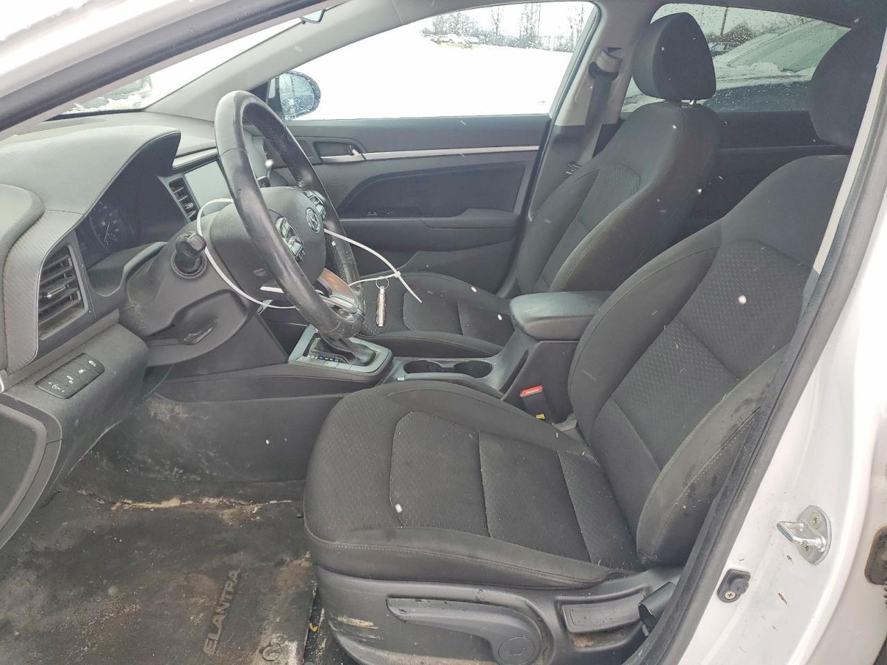 2019 Hyundai Elantra Preferred 4Dr - Фото 7