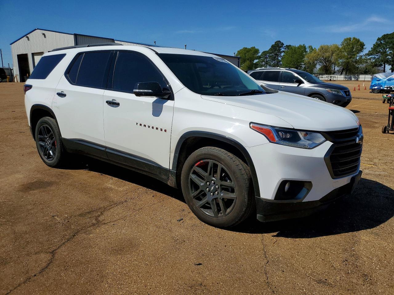 2020 Chevrolet Traverse Premier - Фото 4