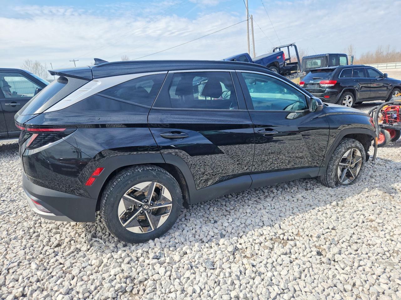 2025 Hyundai Tucson Hybrid Sel Convenience - Image 3