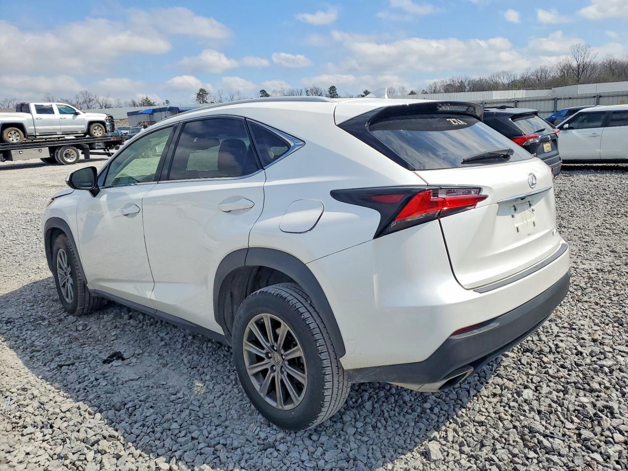 2017 Lexus Nx 200T Base - Фото 2