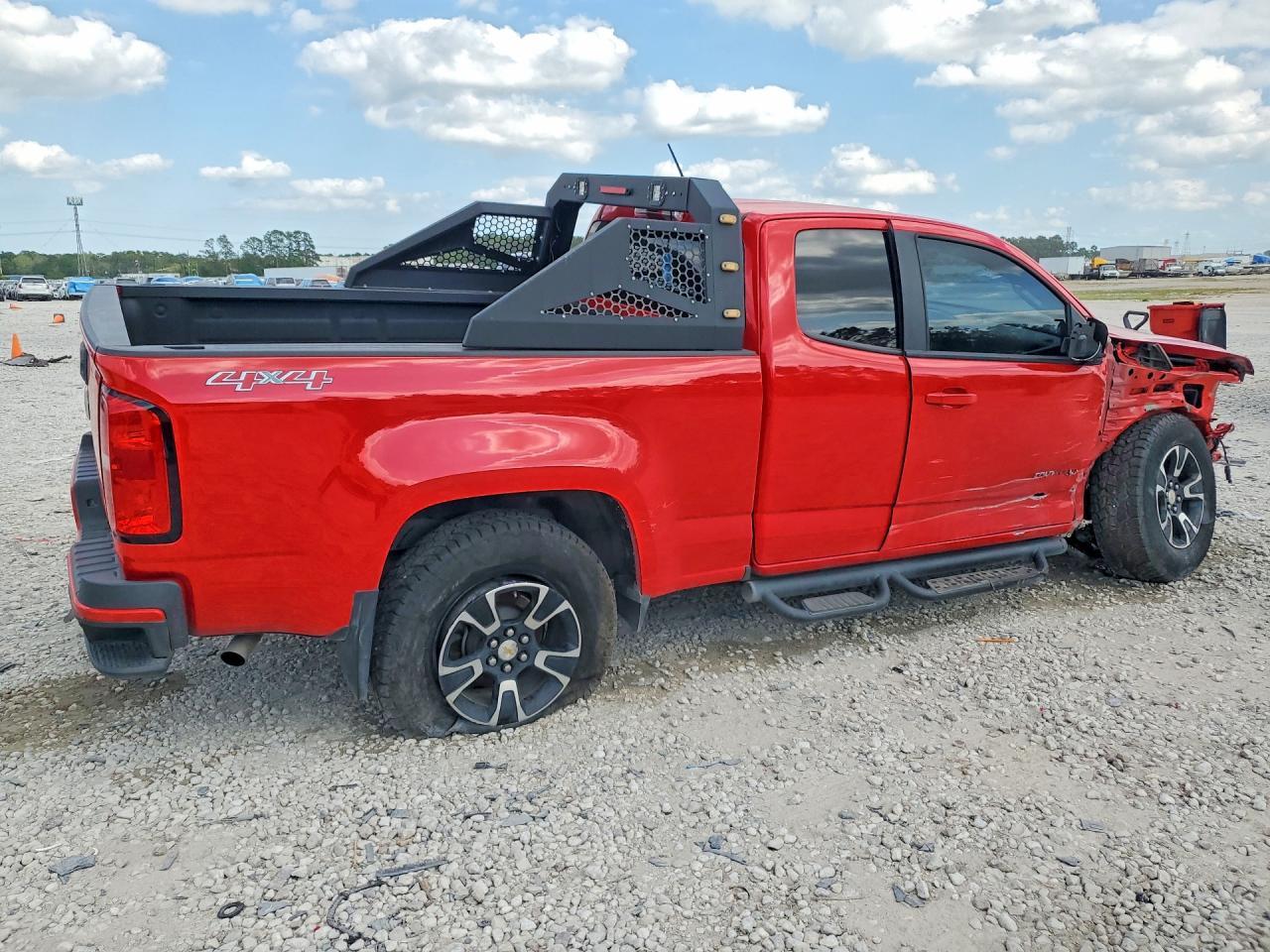 2020 Chevrolet Colorado - Фото 3