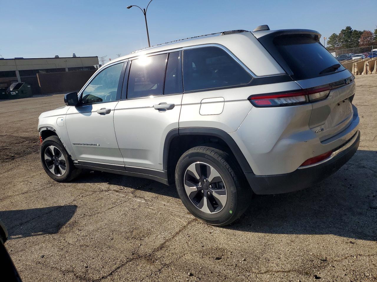 2023 Jeep Grand Cherokee - Фото 2