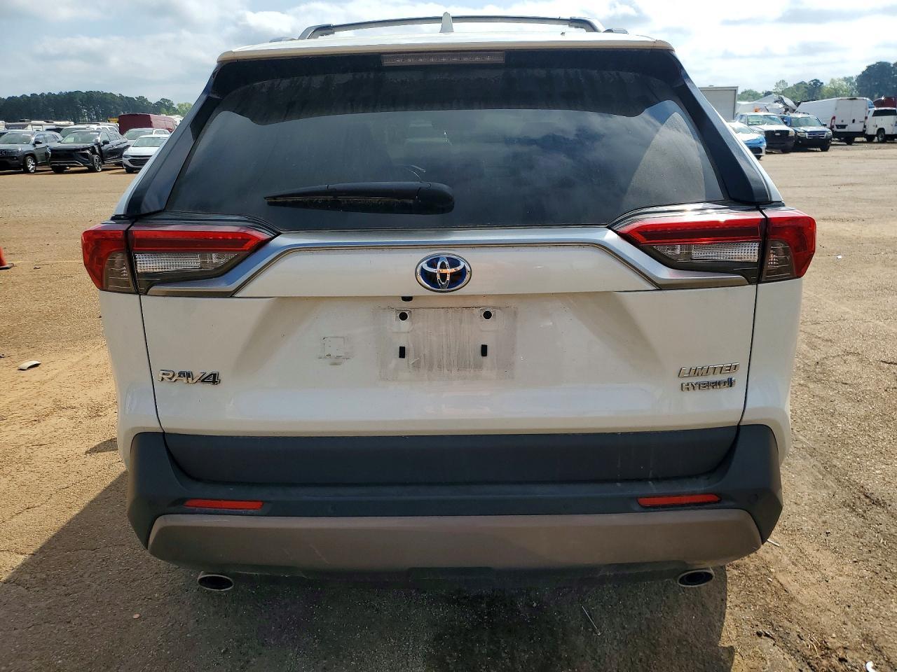 2020 Toyota Rav4 Hybrid Limited - Image 6